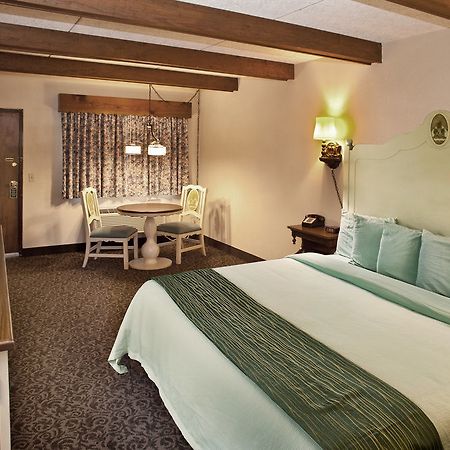 Helendorf River Inn, Suites & Conference Center Exterior photo