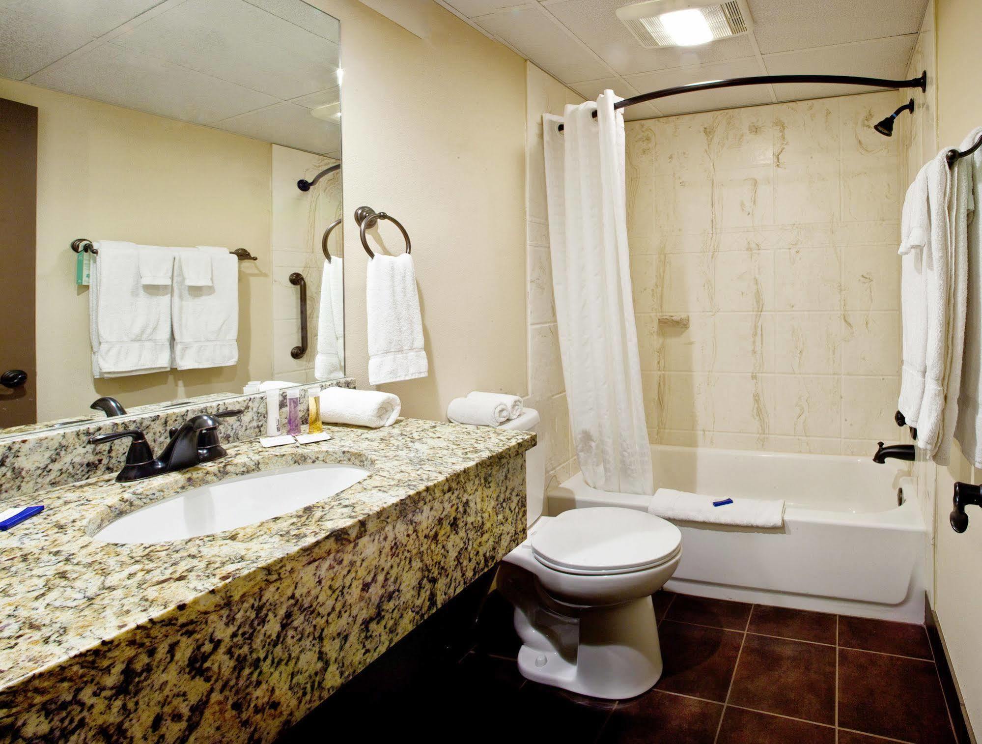 Helendorf River Inn, Suites & Conference Center Exterior photo